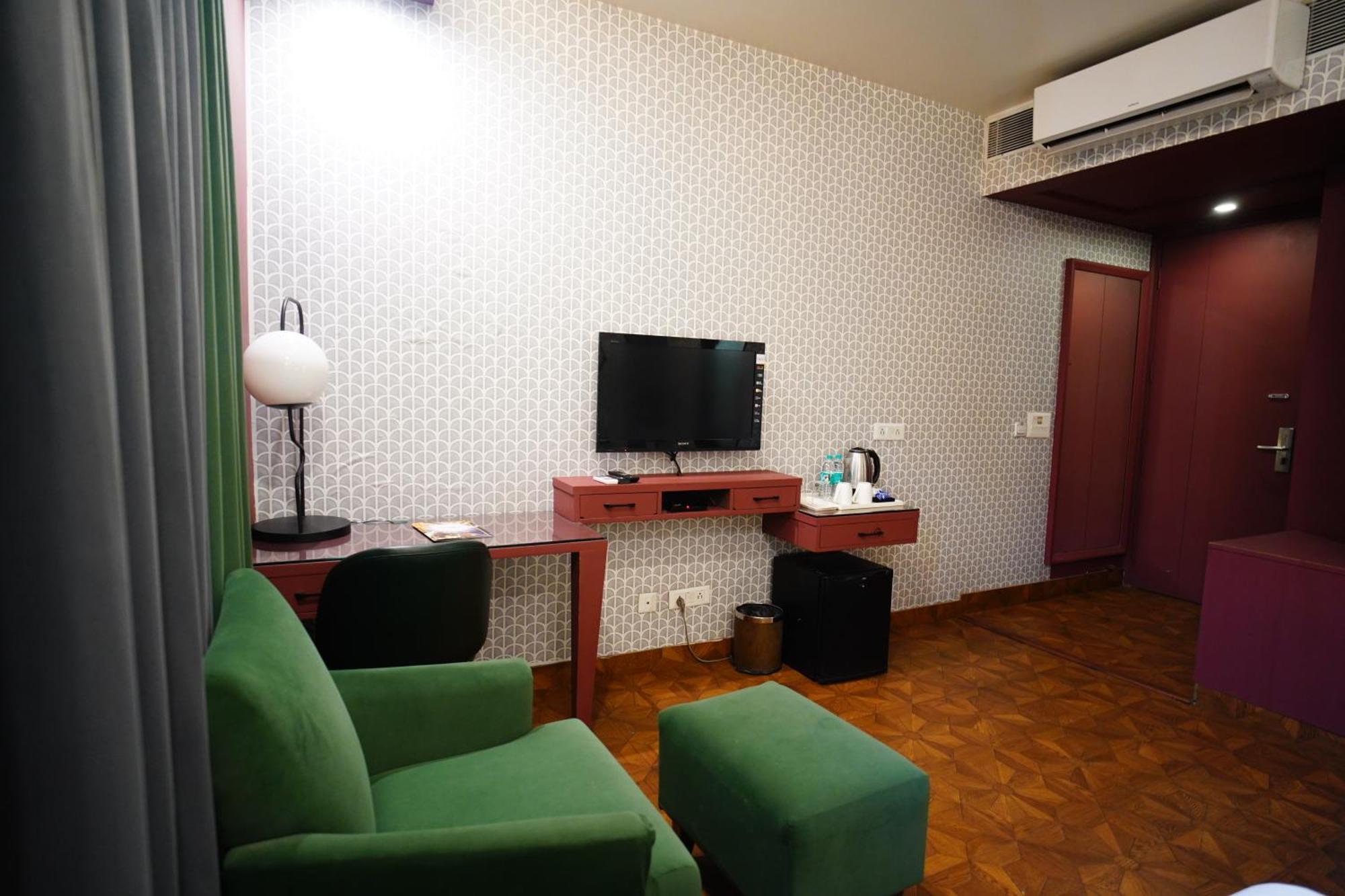 ניו דלהי The Grand Vikalp By Saga Hotels מראה חיצוני תמונה