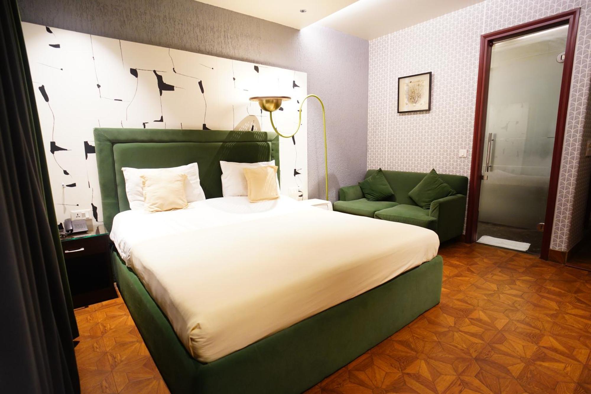 ניו דלהי The Grand Vikalp By Saga Hotels מראה חיצוני תמונה